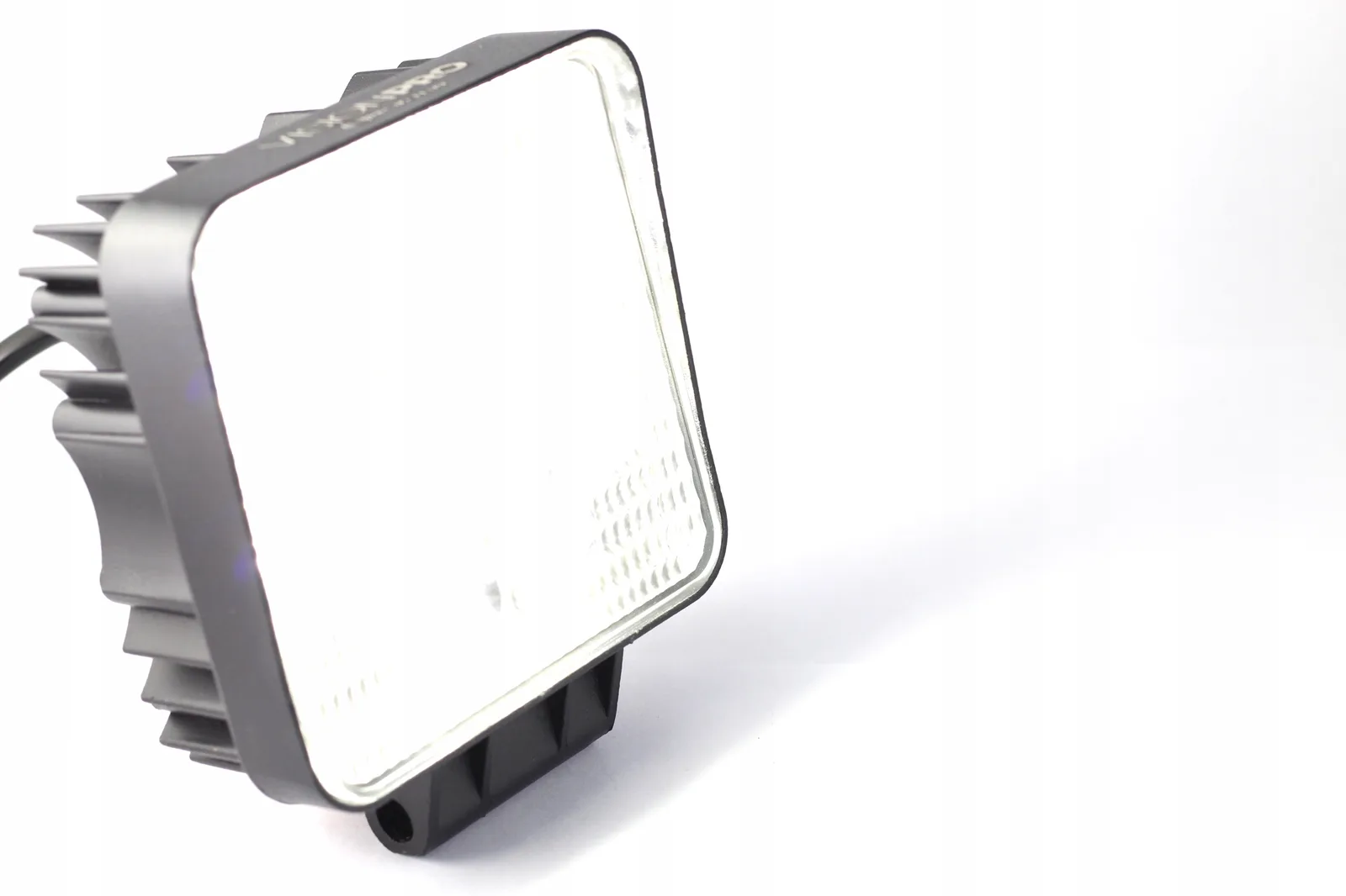 ELTA LAMPA ROBOCZA HALOGEN 9 LED 27W 12/24V